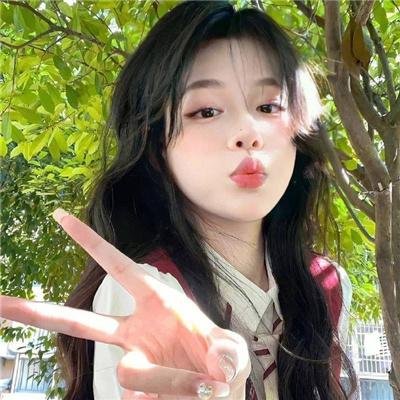 冰属性男子与酷酷女同事